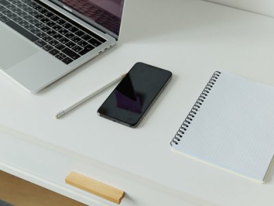 重庆办理香港公司年审的关键要点分析