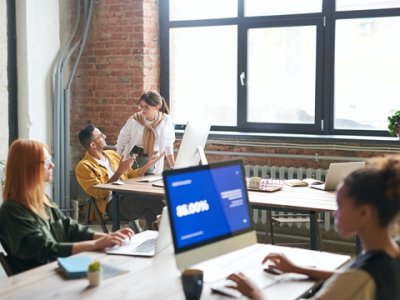 选择香港公司公户开户银行最全指南：巧遇最适合的金融伙伴