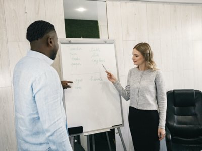 解密香港个人薪俸税：全面了解香港特殊行政区个税政策