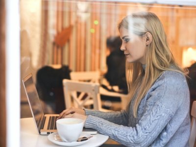 解密中银香港实体卡：注册流程、权益保障与应用技巧