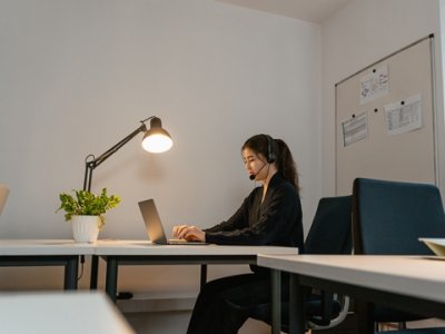 香港公司商业登记证续牌时间：全面分析香港公司注册业务中的重要环节