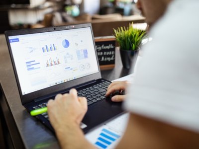 如何快速获取香港公司股东信息？详解查询方法与实用技巧