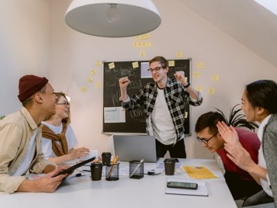 美国独立董事的重要性分析：企业治理与战略决策的基石