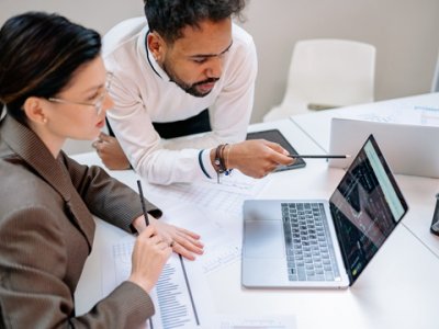 为什么香港特别行政区的行政许可对内地企业如此重要？