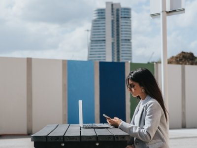 新加坡卡和香港卡：商业世界的利器